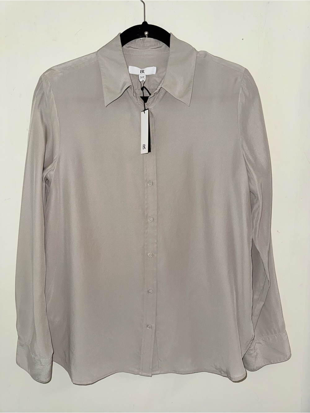 NWT Banana Republic Light Taupe Button-Down Silk Blouse Size s